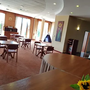 4* Отель Sympozjum &
